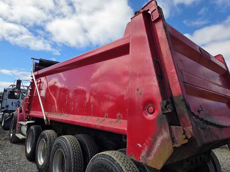 2005-massey-ferguson-8-image-21