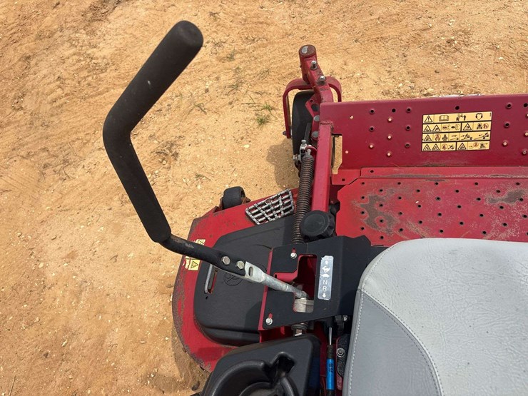 2017-toro-"300-series"-60"-zero-turn-mower-(1,441-hours)-image-10