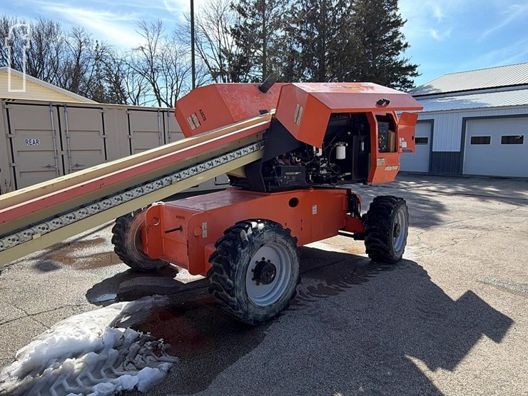 2014-jlg-600s-image-7