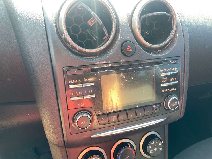 2014-nissan-rogue-image-13