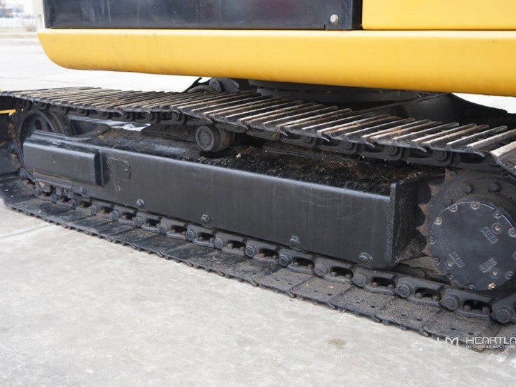 2014-caterpillar-305.5e-image-40