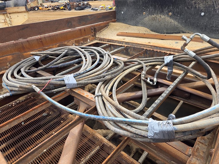 #4976-•-jci-20'x6'-triple-deck-screener-image-23