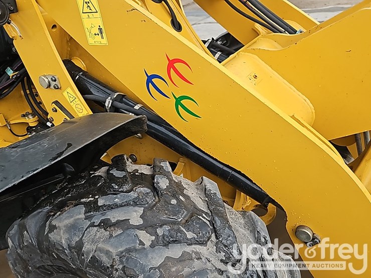 2016-caterpillar-907m-image-10