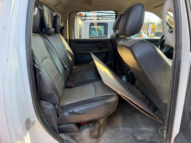 #2034-•-2012-ram-5500-heavy-duty-service-truck-image-41