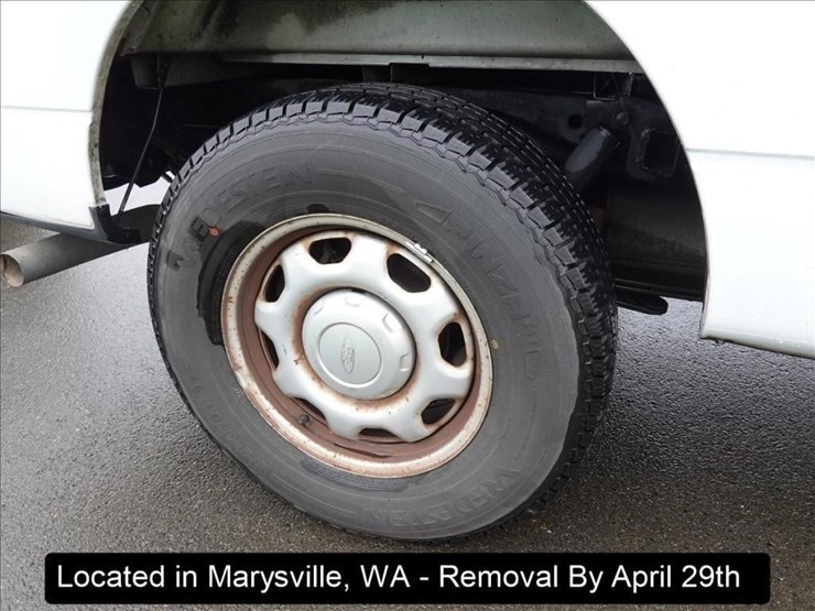 2014-ford-f150-xl-image-12