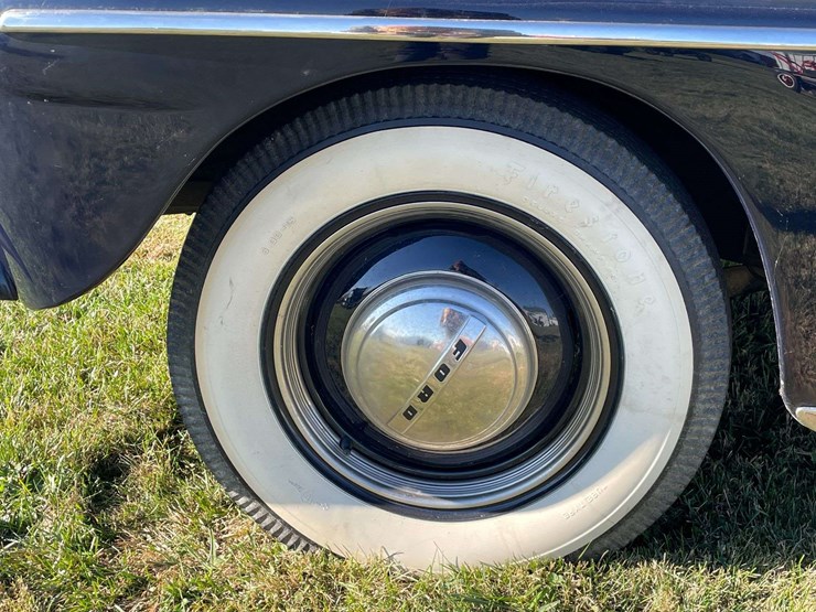 1948-ford-super-deluxe-convertible-image-22