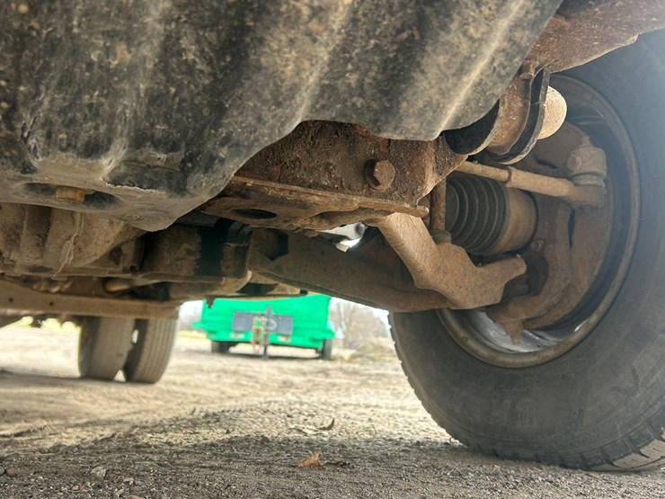 2004-chevrolet-3500-image-36