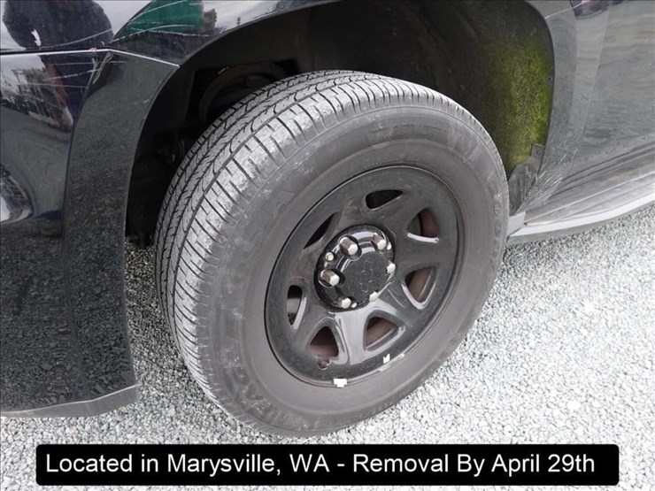 2016-chevrolet-tahoe-image-18