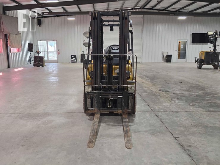 2021-caterpillar-gp25n-image-7