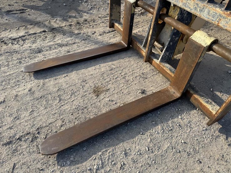 2013-gehl-dl11-image-58