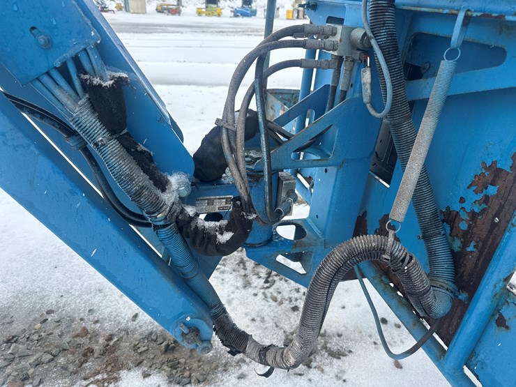 2005-massey-ferguson-8-image-13