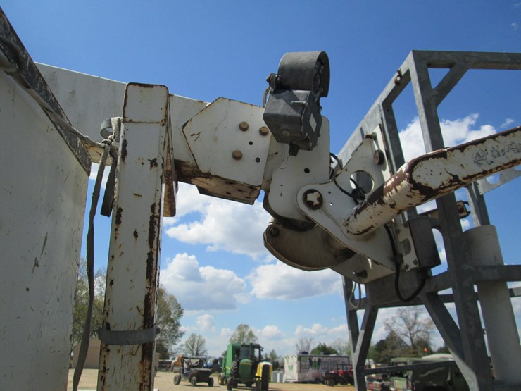 2007-ford-f550-image-12