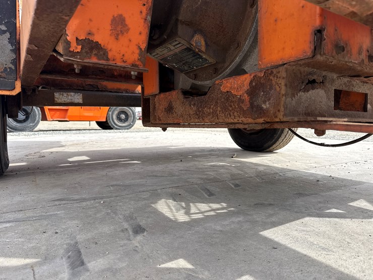 2009-massey-ferguson-8-image-29