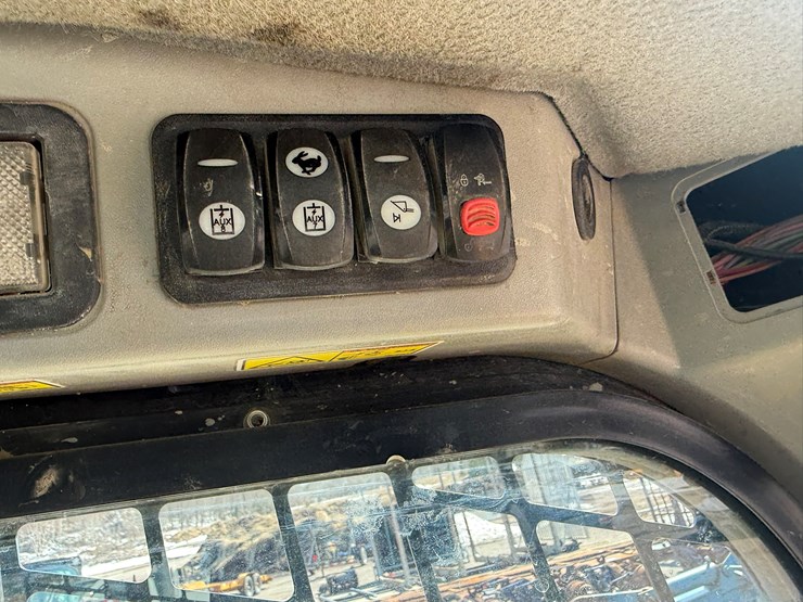 caterpillar-289d-image-37