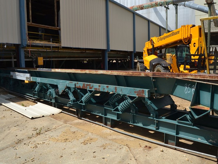 action-30"x45'-balanced-vibrating-conveyor-w/-mdi-metal-detector-w/-5hp-drive-image-1