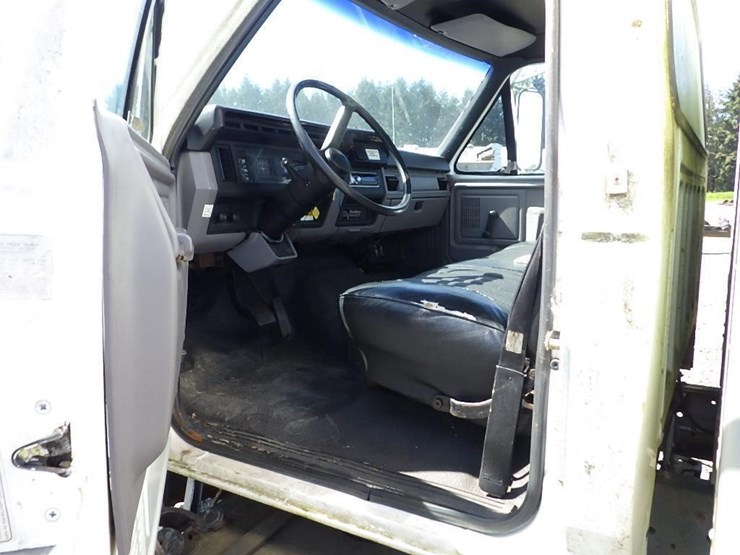 1998-ford-f700-image-19