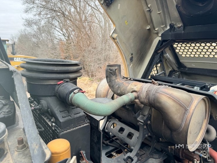 2012-caterpillar-966k-image-48