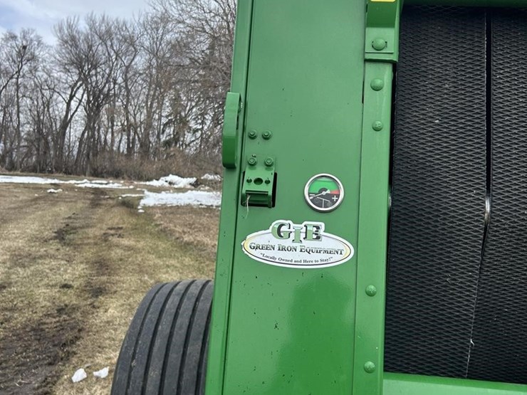 2011-john-deere-568-image-58
