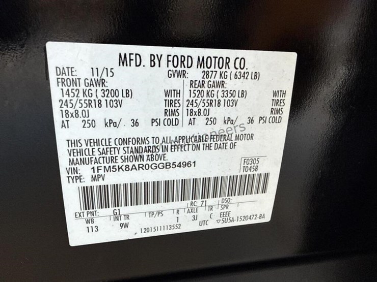 2016-ford-explorer-image-16