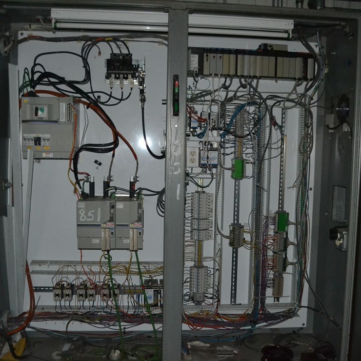 MULTIPLE STARTER BOX W/ (2) POWERFLEX 2HP STARTERS W/(4) POWER FLEX 10HP STARTERS W/(3) POWERFLEX 15HP STARTERS W/ (1) POWERFLEX 25HP STARTER (LOCATED AT STACKER)