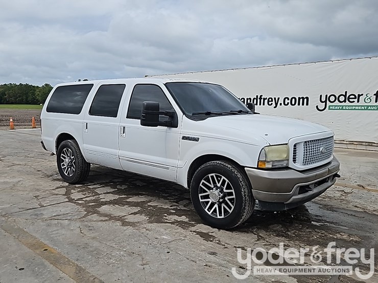 2004-ford-excursion-image-6