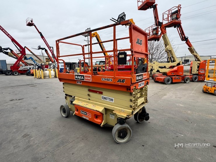 2018-jlg-3246es-image-3