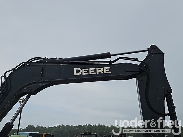 2020-deere-85g-image-15