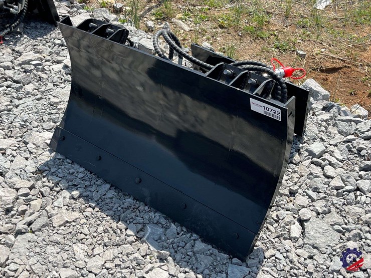 unused-2026-ce-40"-snow-blade-attachment-image-1