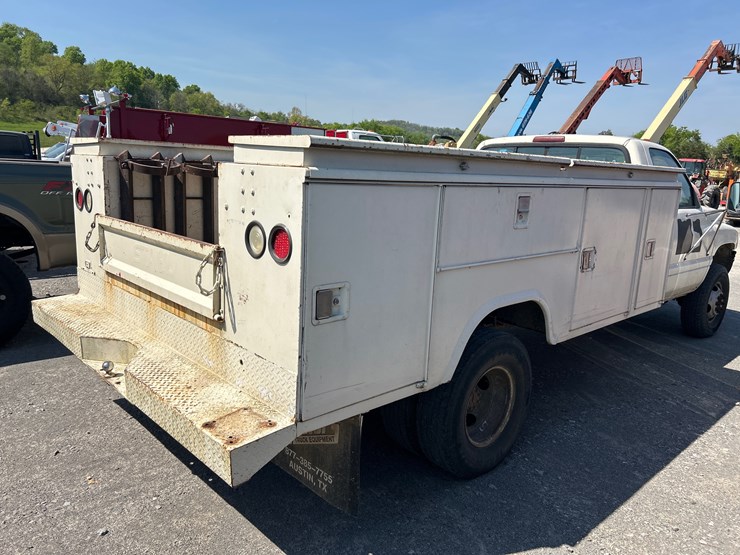 1995-dodge-ram-3500-image-6