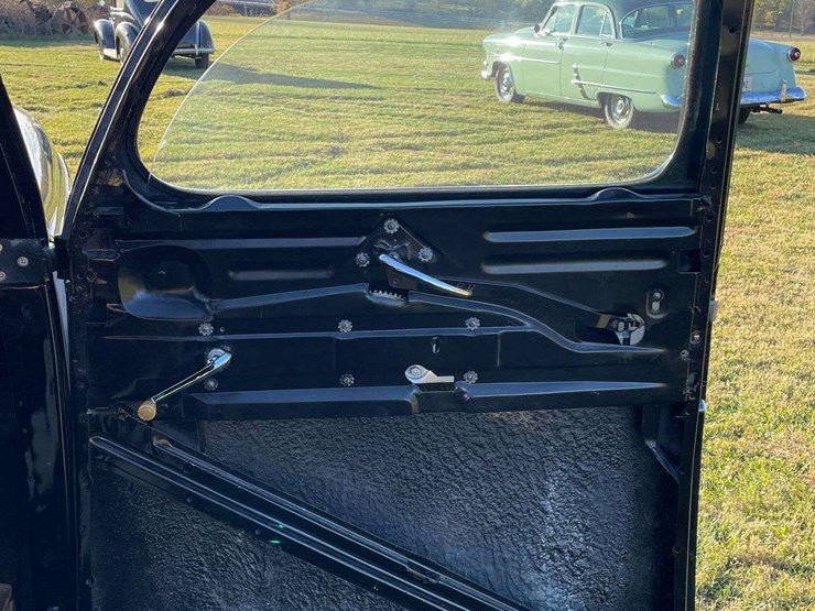 1939-ford-coupe-image-44