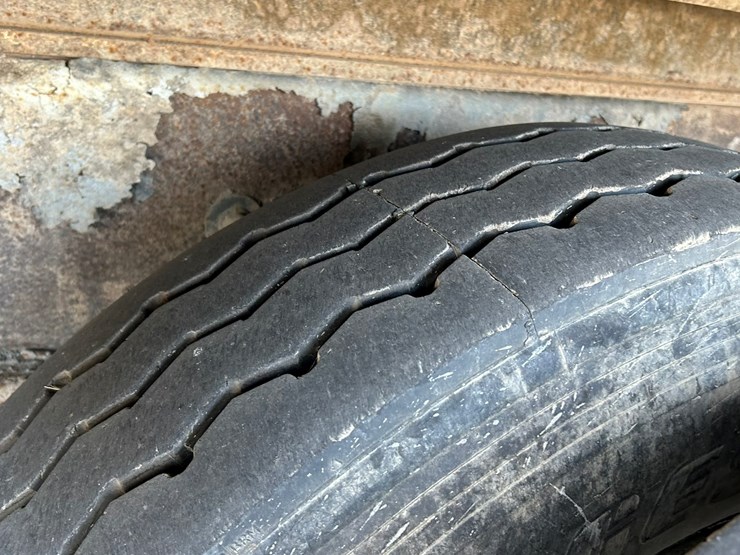 peterbilt-365-image-116