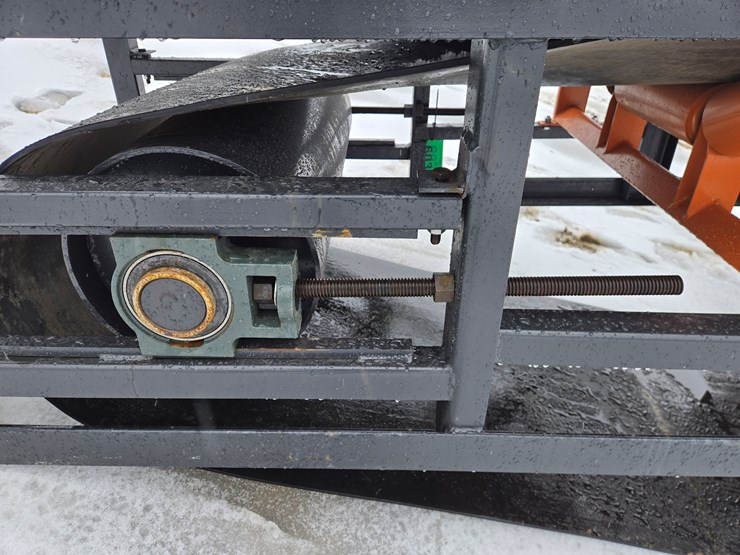 massey-ferguson-8-image-11