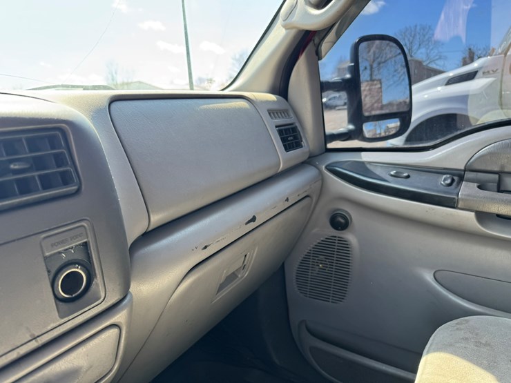 1999-ford-f550-image-39