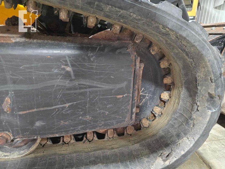 2021-jcb-3ts-8t-image-29