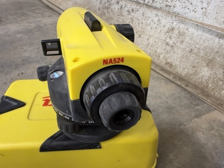 leica-na524-automatic-level-image-5