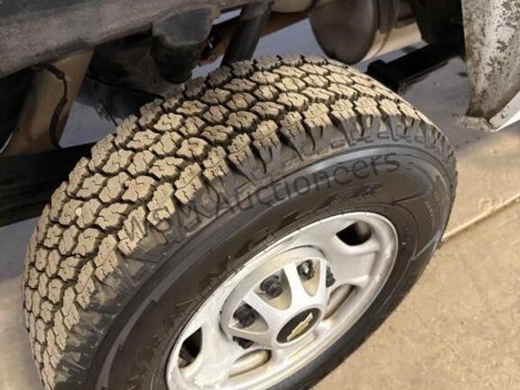 2014-chevrolet-silverado-2500hd-image-9