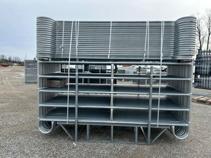 qty-of-(56)-10-ft-powder-coated-corral-panel-image-4
