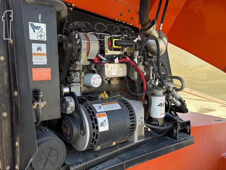 2014-jlg-600s-image-16