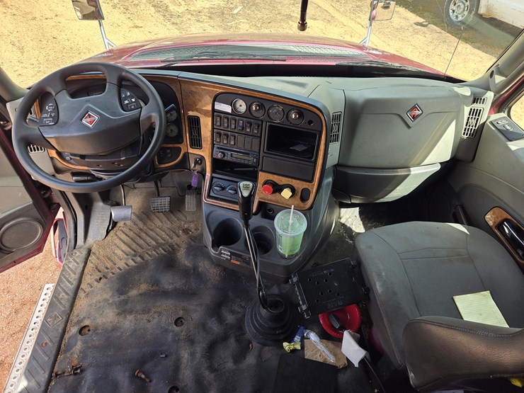 2012-international-prostar-image-54