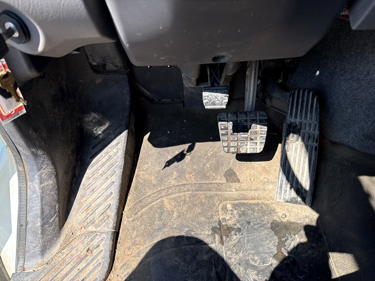 #1070-•-2012-freightliner-boom/crane-truck-image-46