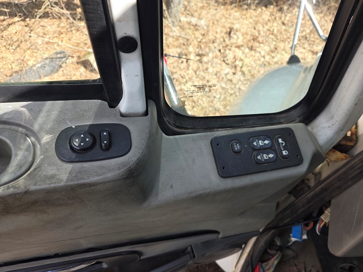 2012-international-prostar-image-50