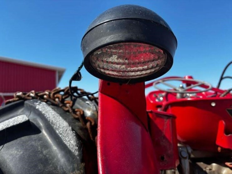 massey-ferguson-135-image-33