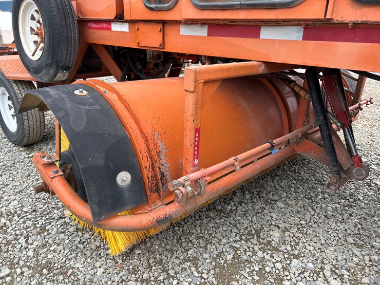 broce-rj350-image-12