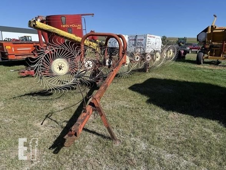 9-wheel-rake-2565-image-1