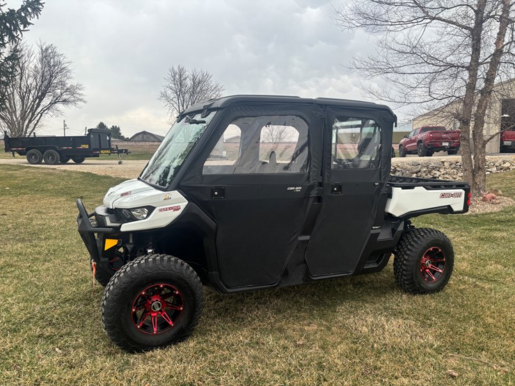 #2311-•-2023-can-am-hd-9-defender-xt-4x4-utv-image-1