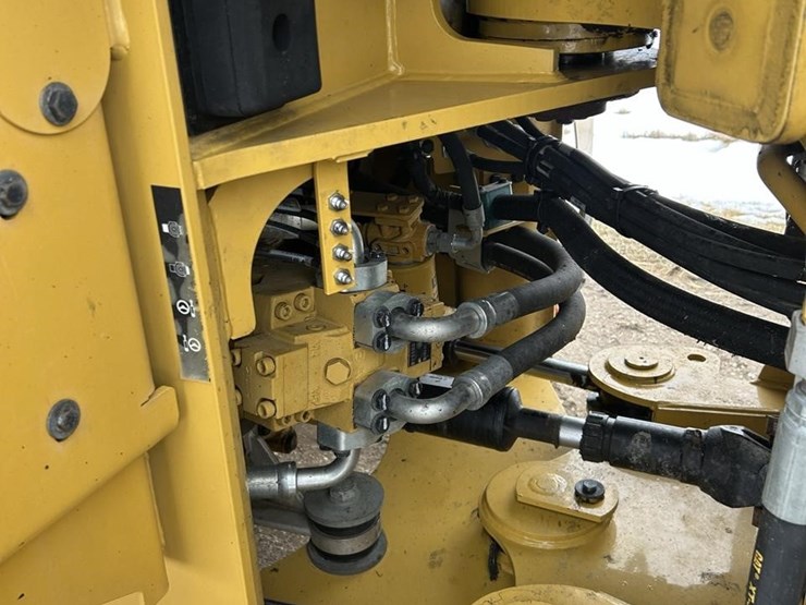 2016-caterpillar-930m-image-76