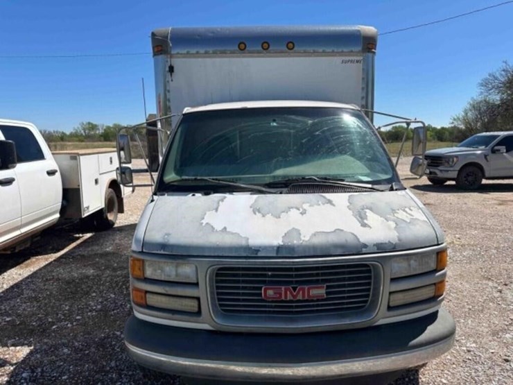 2001-gmc-3500-image-5