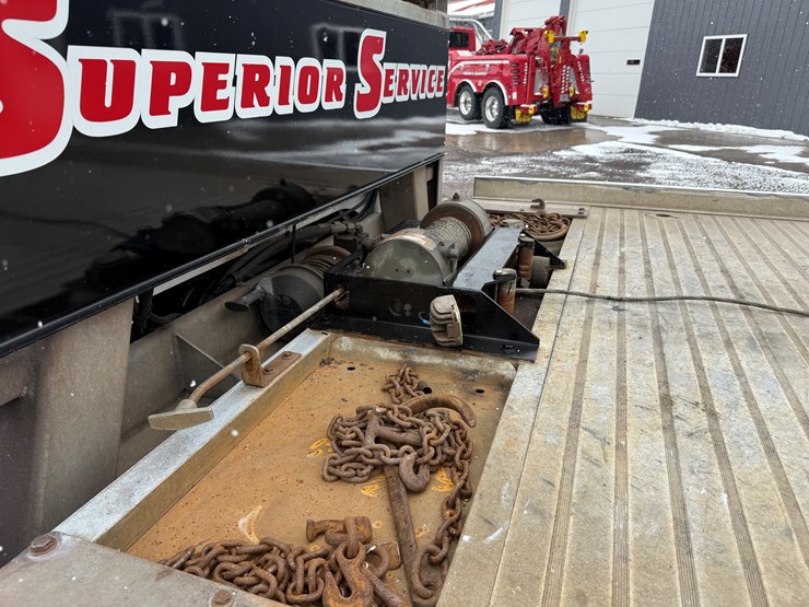 2018-ford-f650-image-15