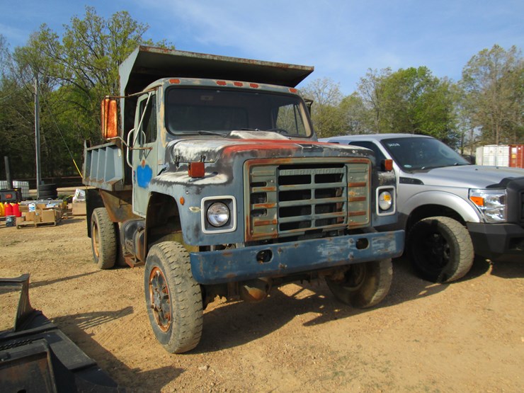 1981-international-s1800-image-2