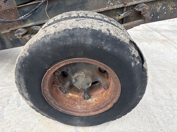 massey-ferguson-8-image-33